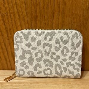 Grey Leopard Print Zip Wallet